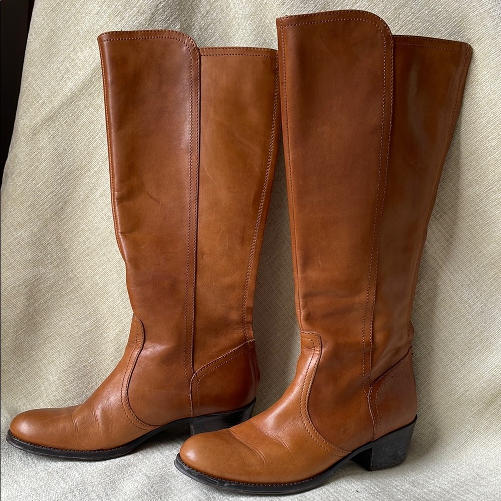 Vintage Benetton boots